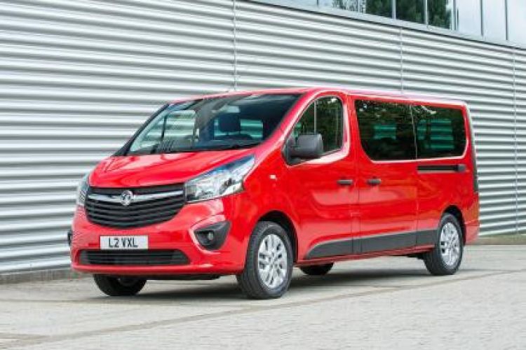 Opel vivaro long