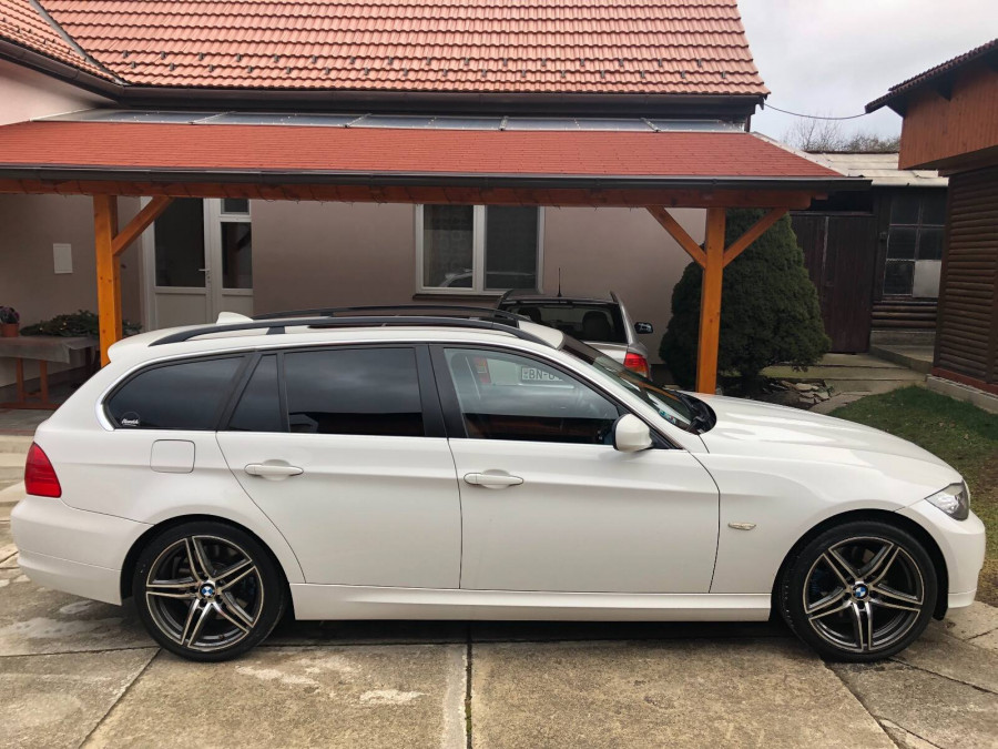 7845D3FC-9BFB-43B9-BCEB-78A8F87A8541