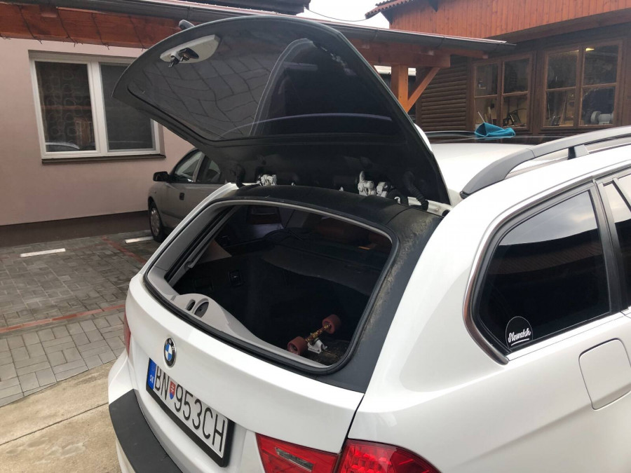 EA6C1531-32C0-4FC9-9CDD-9AF4402FC746