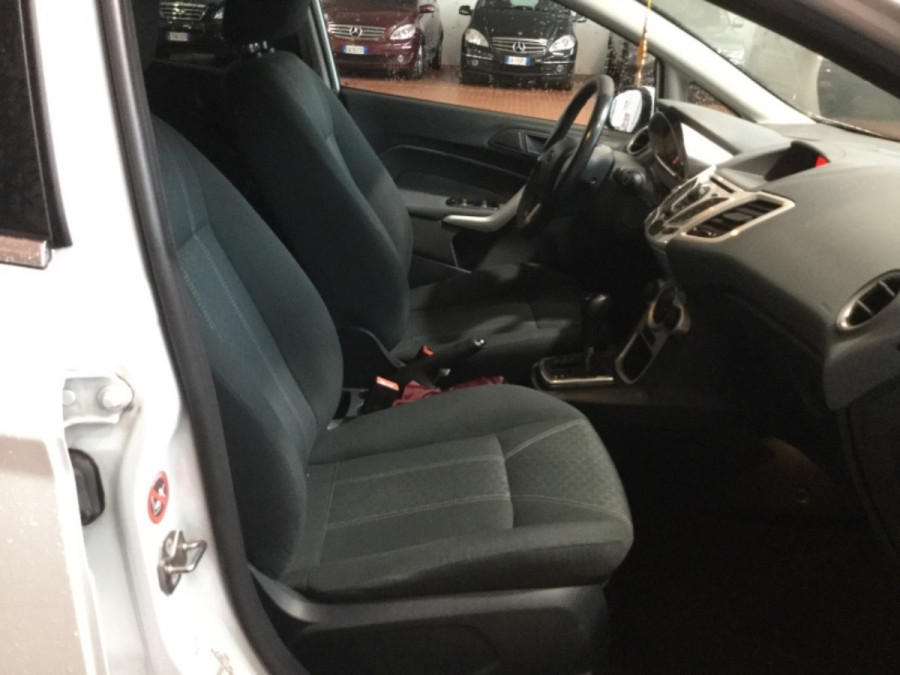 max-SW39745_cb040eb4f3d56f6a8f4c86a81deea912