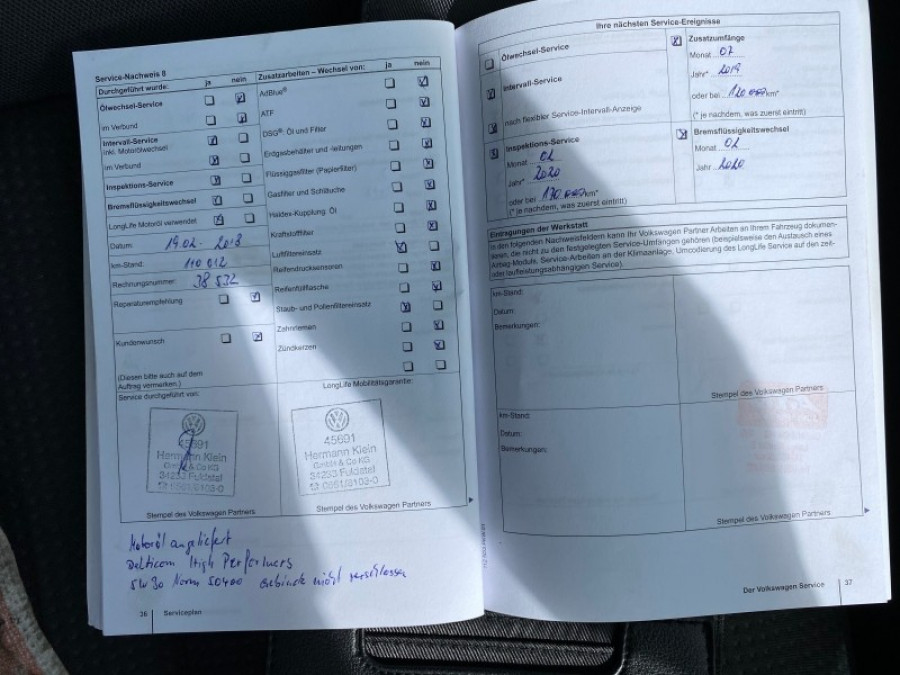 max-3b85e98c_service_book