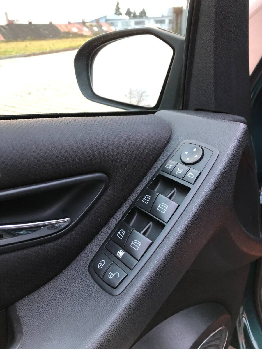 Mercedes Benz A 180CDI Automat AVANTGARDE + parkovacie senzory