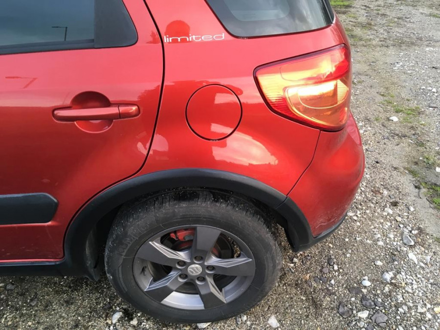 Suzuki SX4 1.6 Manuál 5st. 4x4 LIMITED + sezónne prezutie