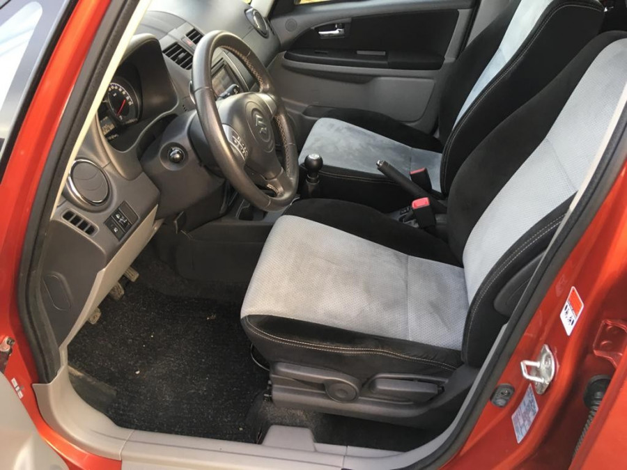 Suzuki SX4 1.6 Manuál 5st. 4x4 LIMITED + sezónne prezutie