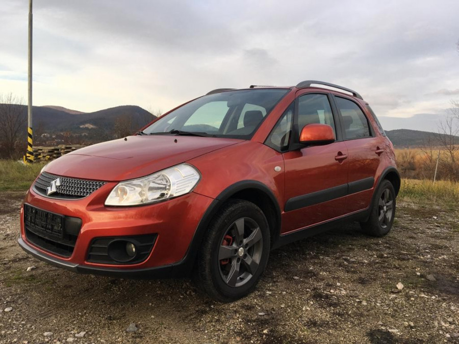 Suzuki SX4 1.6 Manuál 5st. 4x4 LIMITED + sezónne prezutie