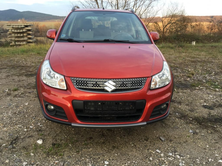 Suzuki SX4 1.6 Manuál 5st. 4x4 LIMITED + sezónne prezutie