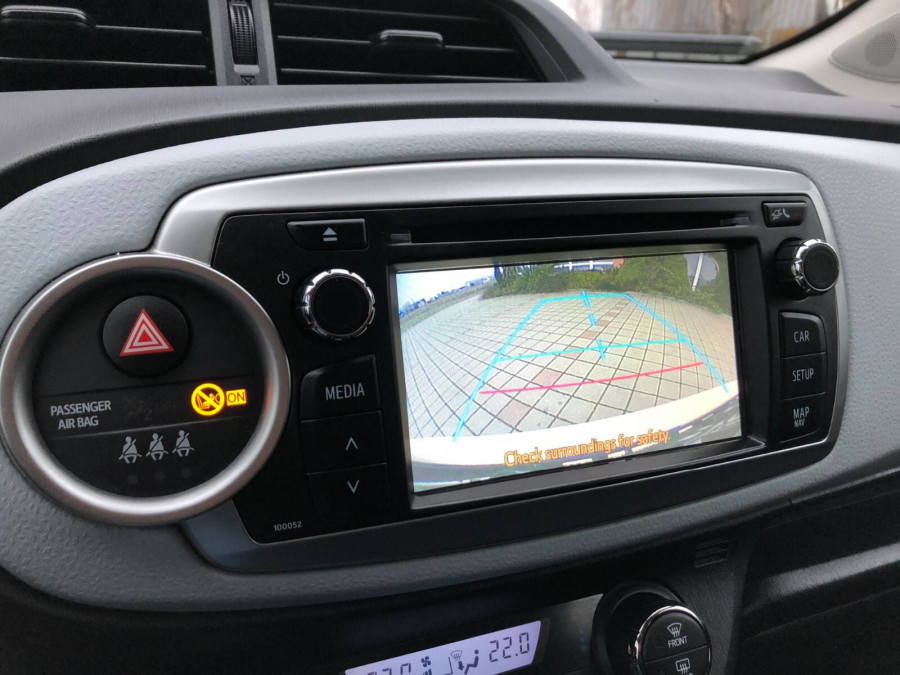 Toyota Yaris 1.5 Automat HYBRID LIFE 2013 + sezónne prezutie