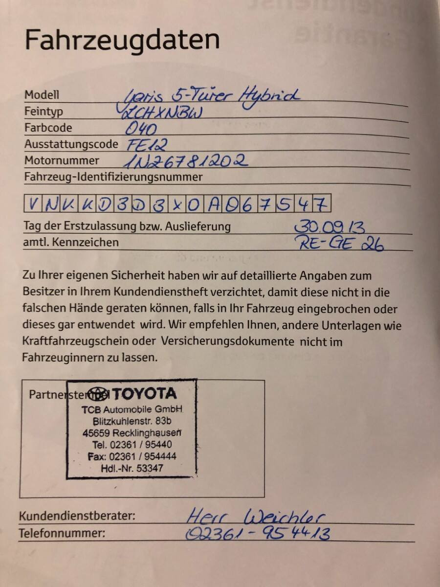 Toyota Yaris 1.5 Automat HYBRID LIFE 2013 + sezónne prezutie