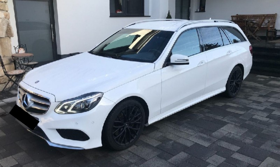Mercedes Benz E 250CDI T Automat 4x4 AMG Optic Becker + sezónne prezutie