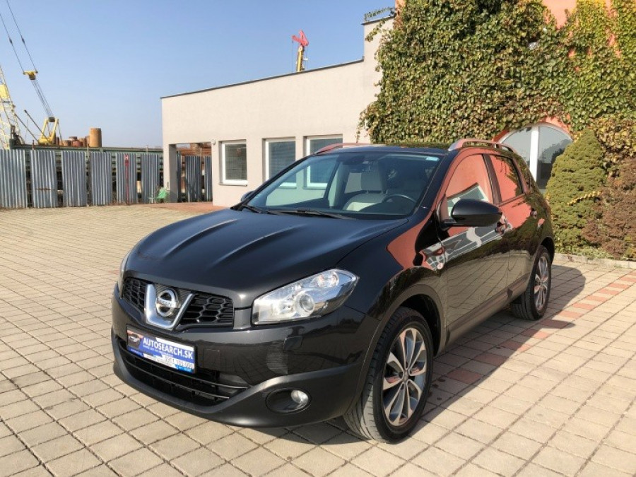 Nissan Qashqai 2.0 Automat • Tekna• 4x4 • 1.majiteľ