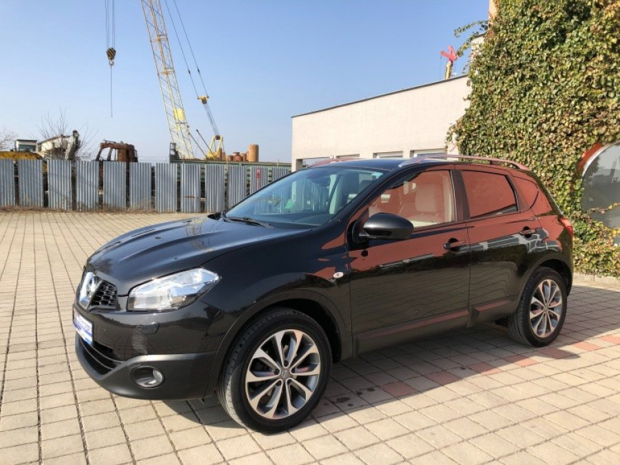Nissan Qashqai 2.0 Automat • Tekna• 4x4 • 1.majiteľ