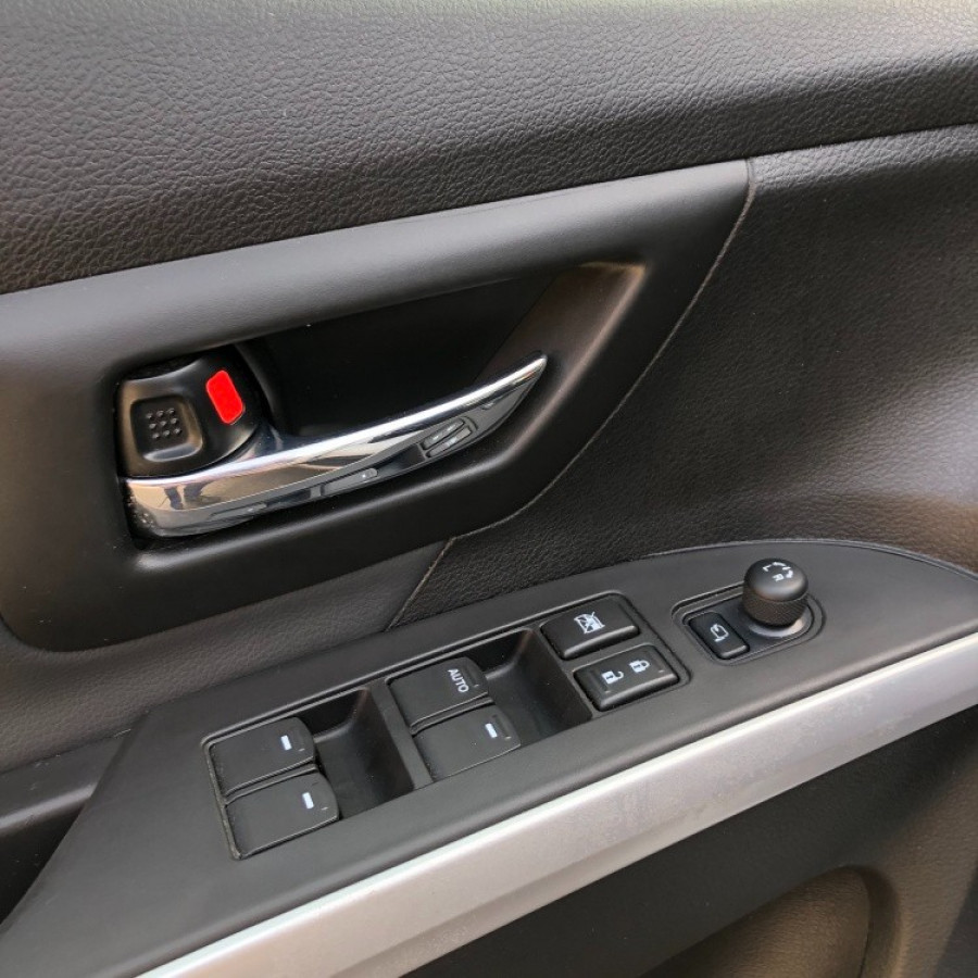 Suzuki SX4 S-Cross 1.6DDiS Automat • 4x4 AllGrip • KEYLESS • NAVI → Sezónne prezutie