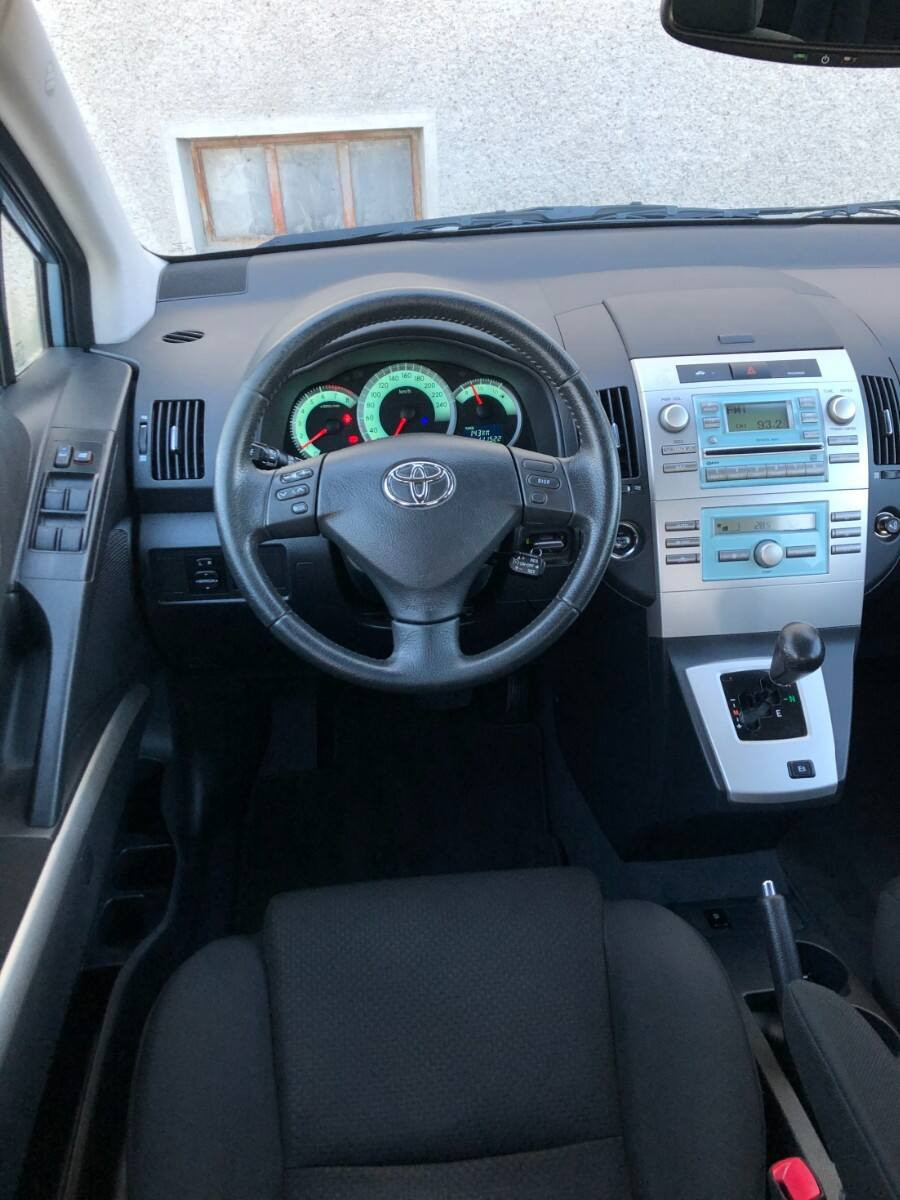 IMToyota Corolla Verso 1.8VVT-i Automat • SOL•  1.majiteľ → 7-miest → sezónne prezutieG_1764