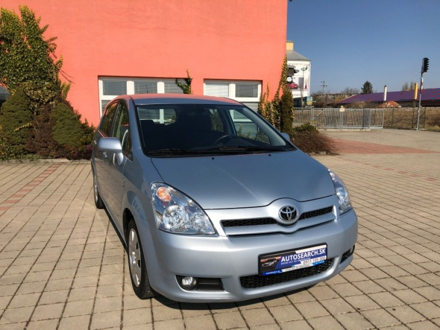 Toyota Corolla Verso 1.8VVT-i Automat • SOL•  1.majiteľ → 7-miest → sezónne prezutie