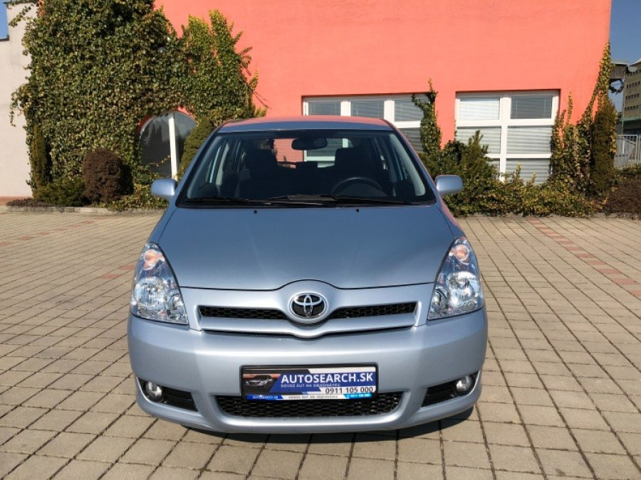 Toyota Corolla Verso 1.8VVT-i Automat • SOL•  1.majiteľ → 7-miest → sezónne prezutie