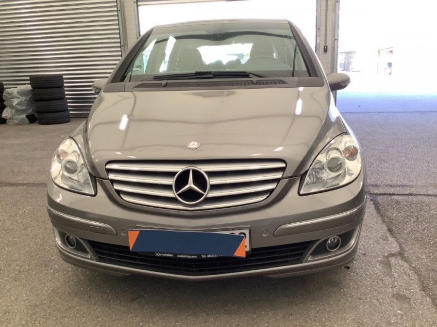 Mercedes Benz B 200 Automat • CLASSIC•  PDC senzory → sezónne prezutie