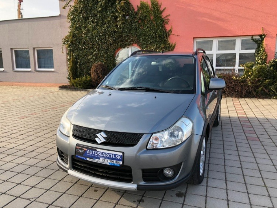 Suzuki Sx4 1.6 Automat • COMFORT•  Keyless → sezónne prezutie 