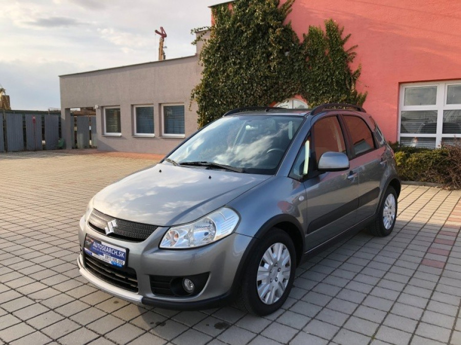 Suzuki Sx4 1.6 Automat • COMFORT•  Keyless → sezónne prezutie 