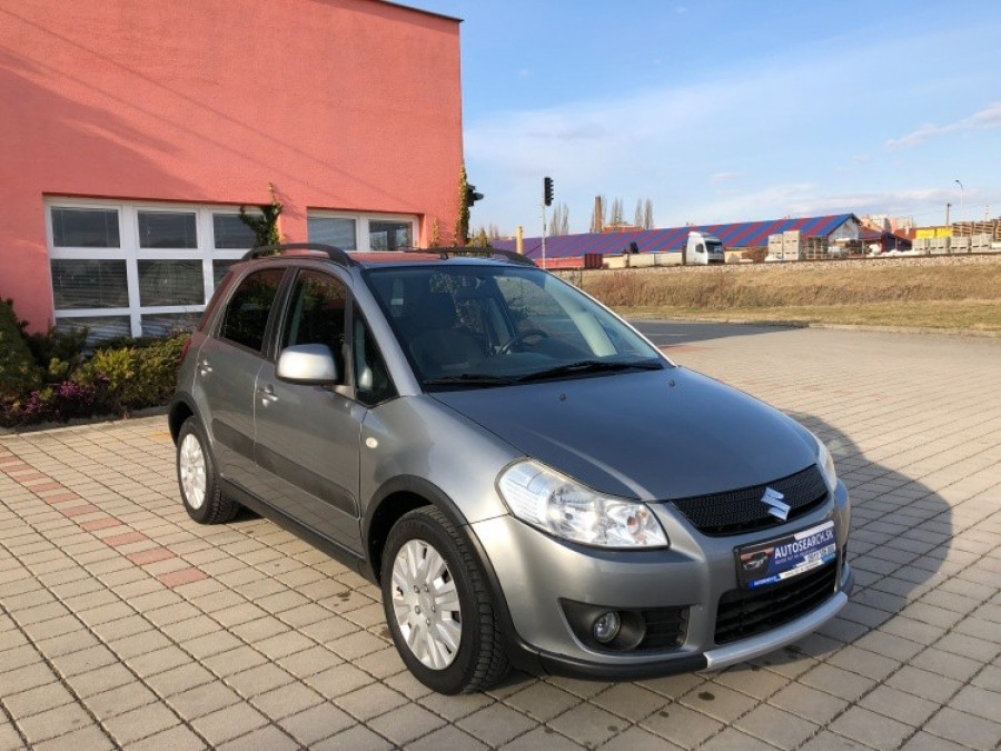 Suzuki Sx4 1.6 Automat • COMFORT•  Keyless → sezónne prezutie 