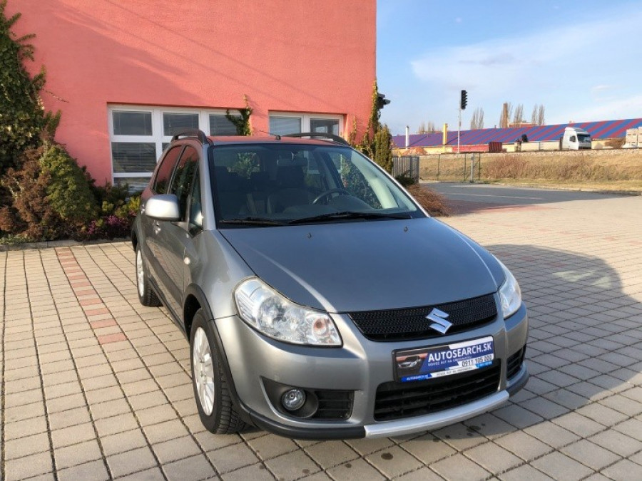 Suzuki Sx4 1.6 Automat • COMFORT•  Keyless → sezónne prezutie 