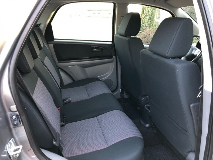 Suzuki Sx4 1.6 Automat • COMFORT•  Keyless → sezónne prezutie 