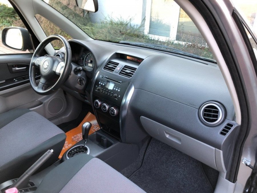 Suzuki Sx4 1.6 Automat • COMFORT•  Keyless → sezónne prezutie 
