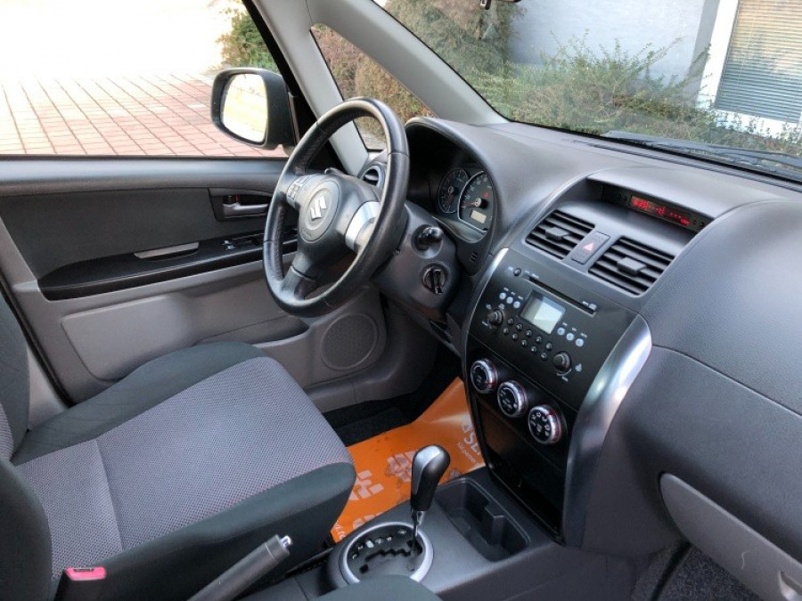Suzuki Sx4 1.6 Automat • COMFORT•  Keyless → sezónne prezutie 