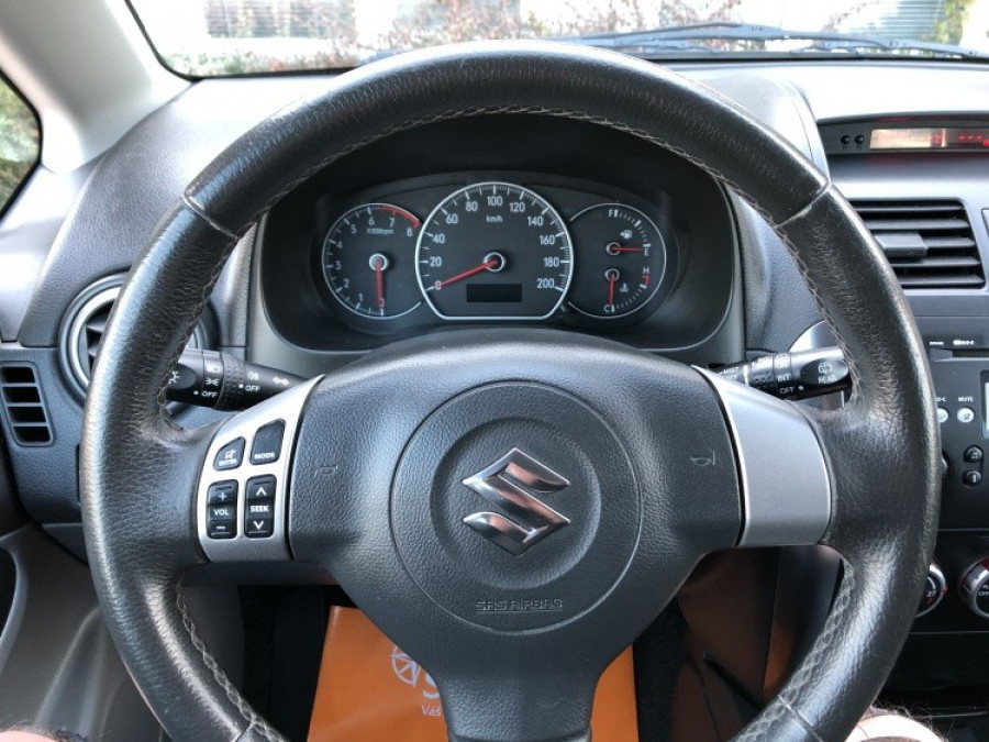 Suzuki Sx4 1.6 Automat • COMFORT•  Keyless → sezónne prezutie 