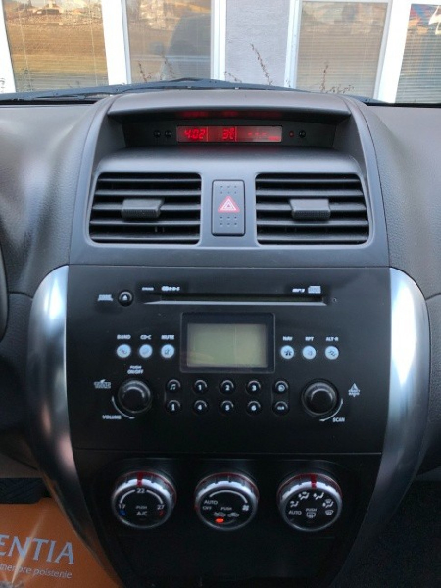 Suzuki Sx4 1.6 Automat • COMFORT•  Keyless → sezónne prezutie 