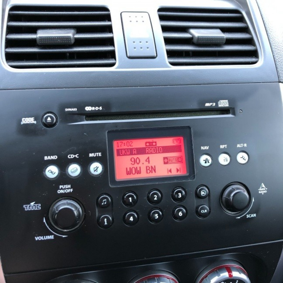 ISuzuki Sx4 1.6 Automat • COMFORT•  Keyless → sezónne prezutie G_2706