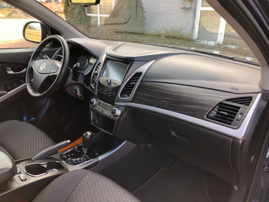 Ssangyong Korando 2.2TD Automat 4x4 • QUARTZ• Ťažné ► Navi 