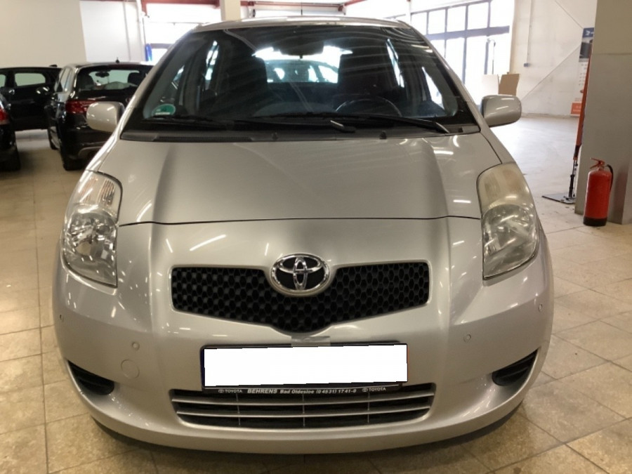 Toyota Yaris 1.3 VVT-i Automat SOL → parkovacie senzory