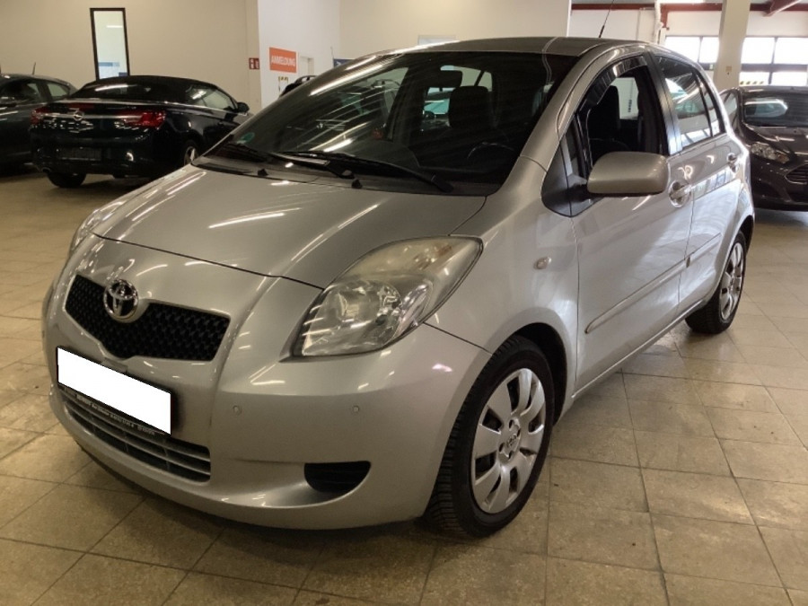 Toyota Yaris 1.3 VVT-i Automat SOL → parkovacie senzory
