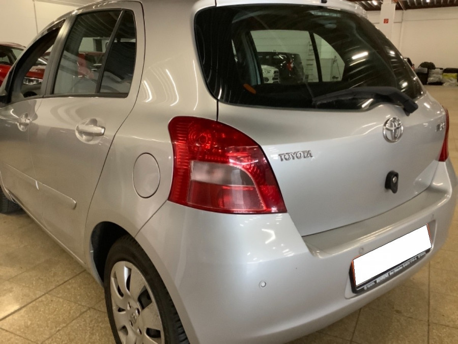 Toyota Yaris 1.3 VVT-i Automat SOL → parkovacie senzory