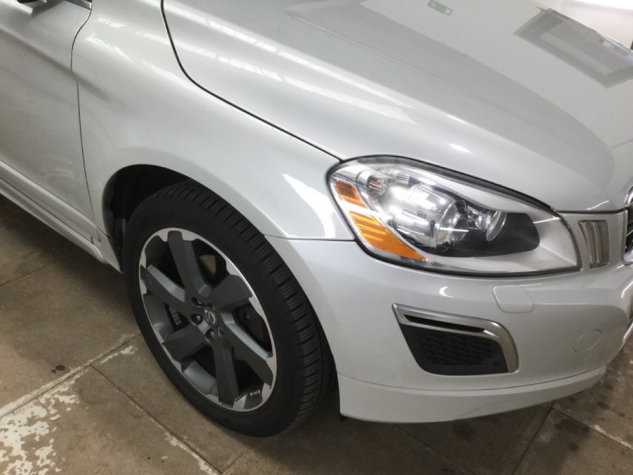 Volvo XC60 D5 Automat AWD R-DESIGN BLIS → Ťažné