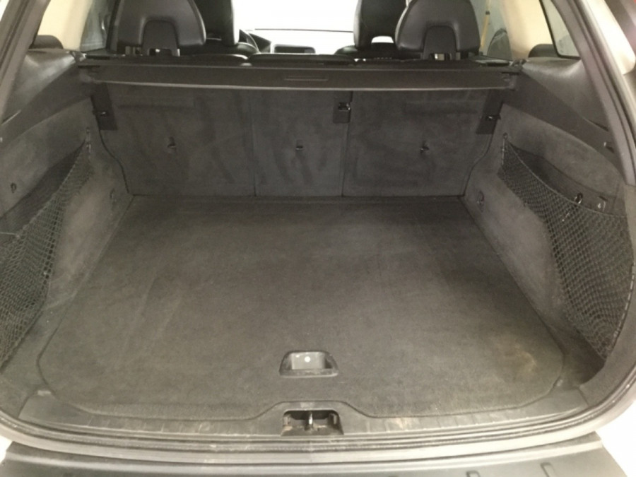 Volvo XC60 D5 Automat AWD R-DESIGN BLIS → Ťažné