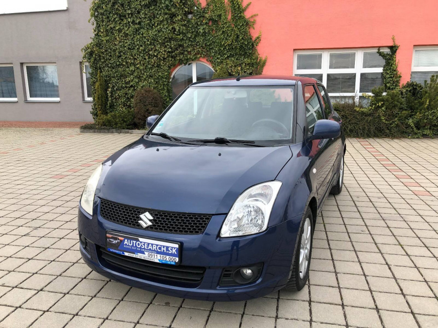 Suzuki Swift 1.3 Automat •COMFORT•  Navigácia → cúvacie senzory