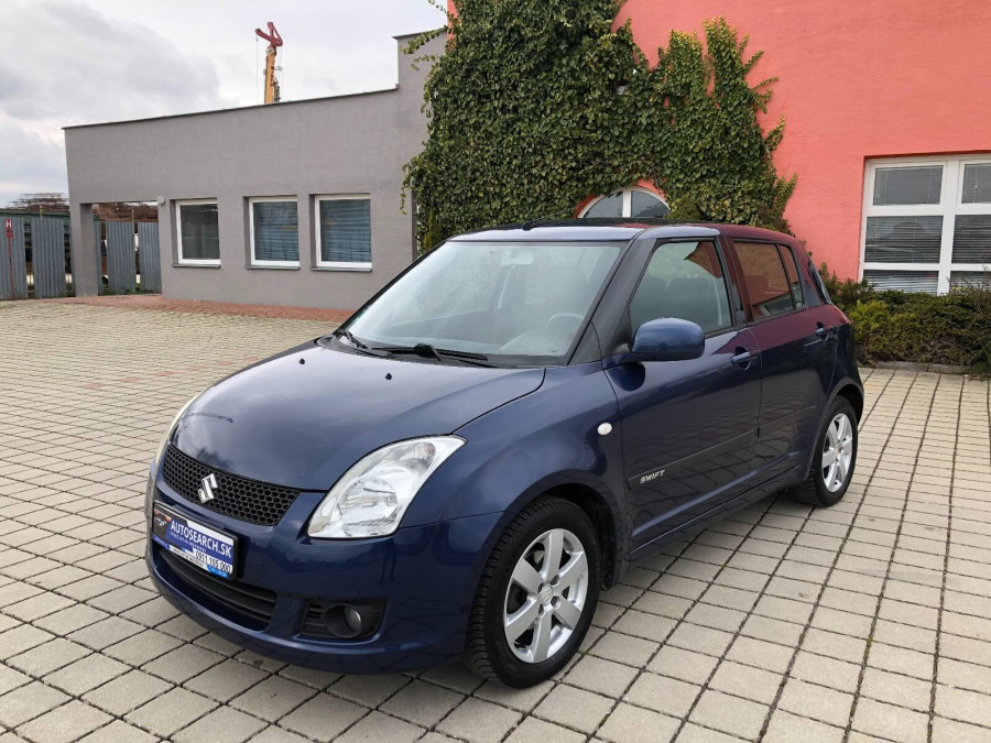 Suzuki Swift 1.3 Automat •COMFORT•  Navigácia → cúvacie senzory