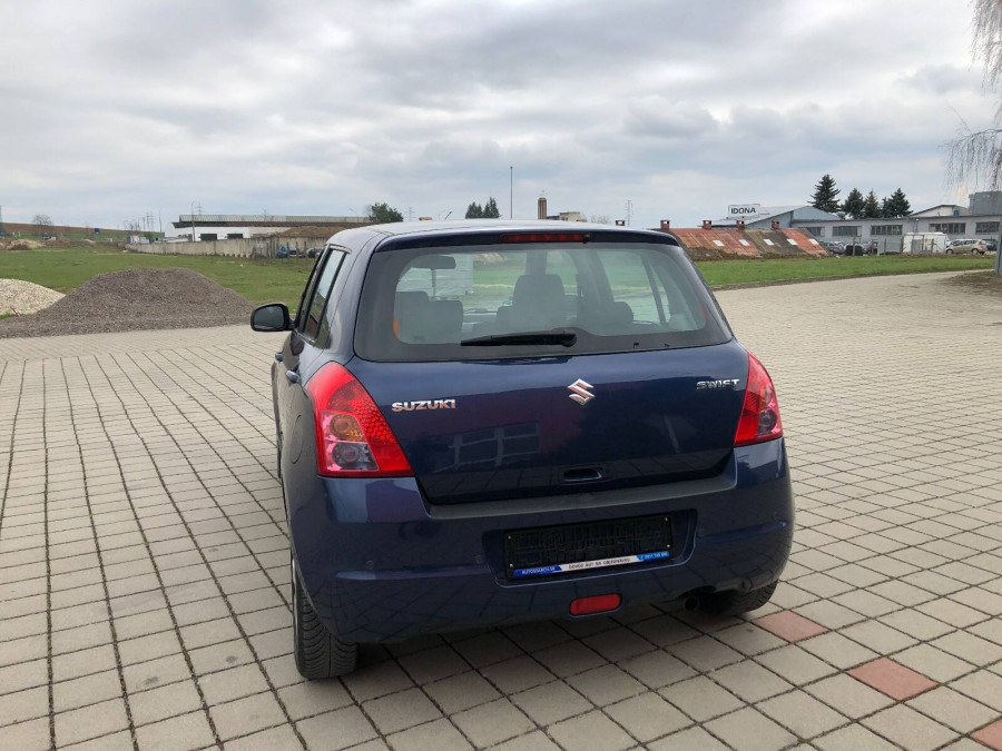 Suzuki Swift 1.3 Automat •COMFORT•  Navigácia → cúvacie senzory