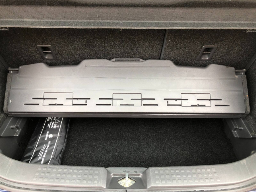 Suzuki Swift 1.3 Automat •COMFORT•  Navigácia → cúvacie senzory