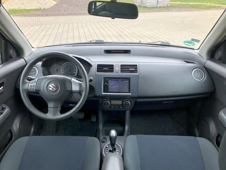 Suzuki Swift 1.3 Automat •COMFORT•  Navigácia → cúvacie senzory