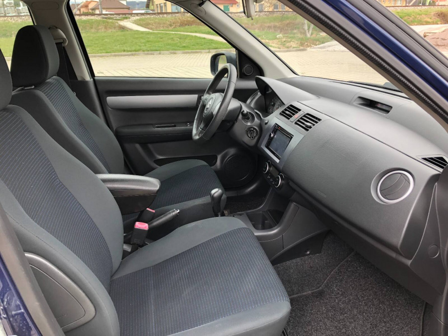 Suzuki Swift 1.3 Automat •COMFORT•  Navigácia → cúvacie senzory