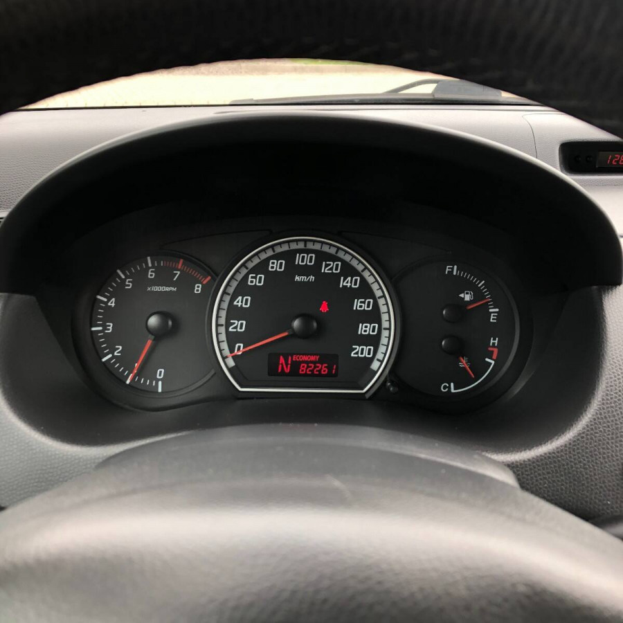 Suzuki Swift 1.3 Automat •COMFORT•  Navigácia → cúvacie senzory