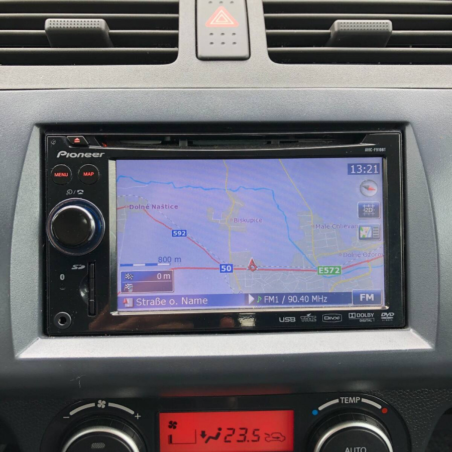 Suzuki Swift 1.3 Automat •COMFORT•  Navigácia → cúvacie senzory