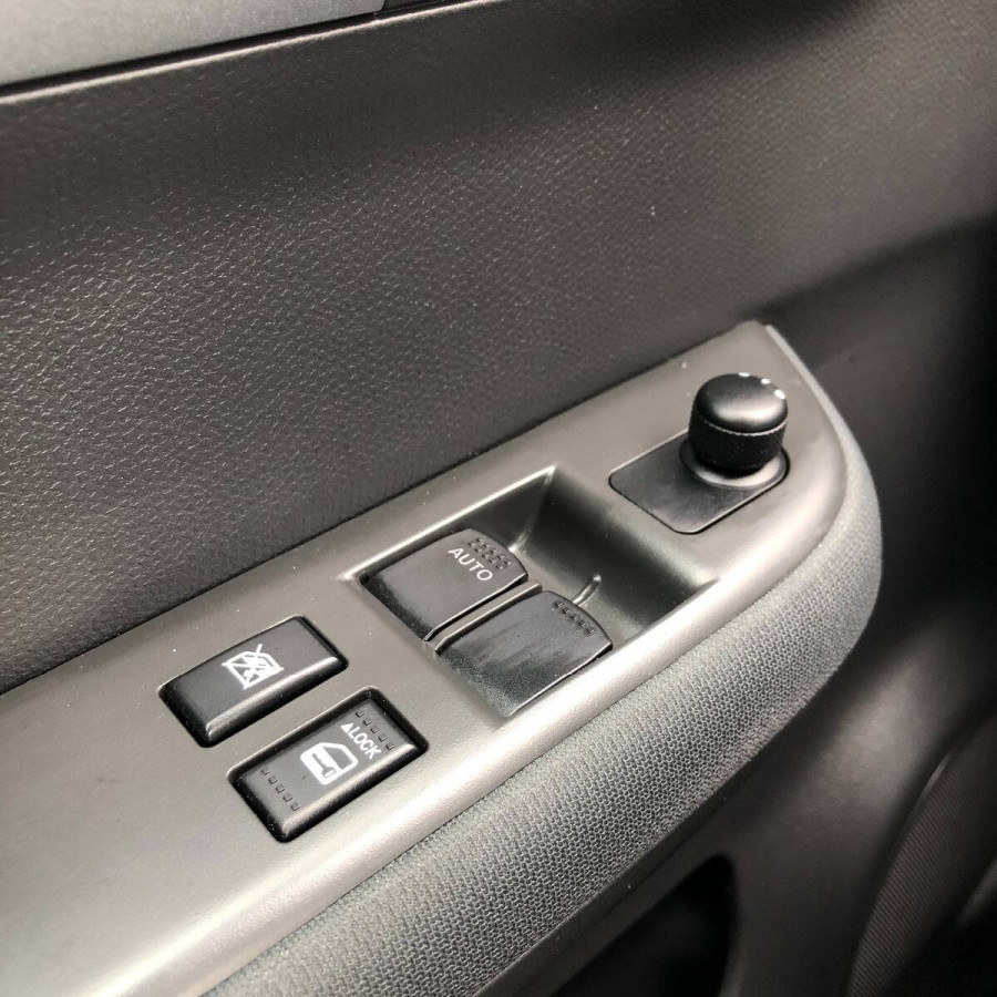 Suzuki Swift 1.3 Automat •COMFORT•  Navigácia → cúvacie senzory