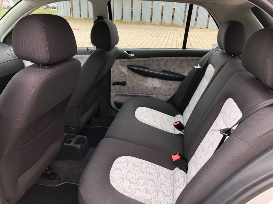 Škoda Fabia 1.4 Automat •AMBIENTE•  Klimatizácia 