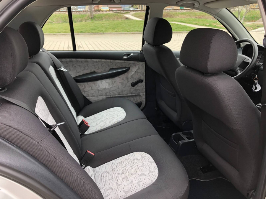 Škoda Fabia 1.4 Automat •AMBIENTE•  Klimatizácia 