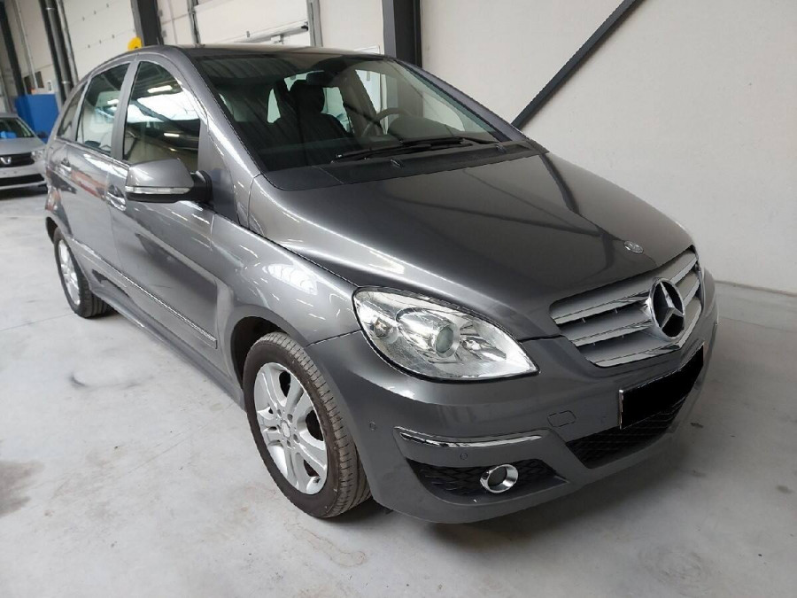 Mercedes Benz B 160 Automat •1.majiteľ•  2011 parkovací asistent 