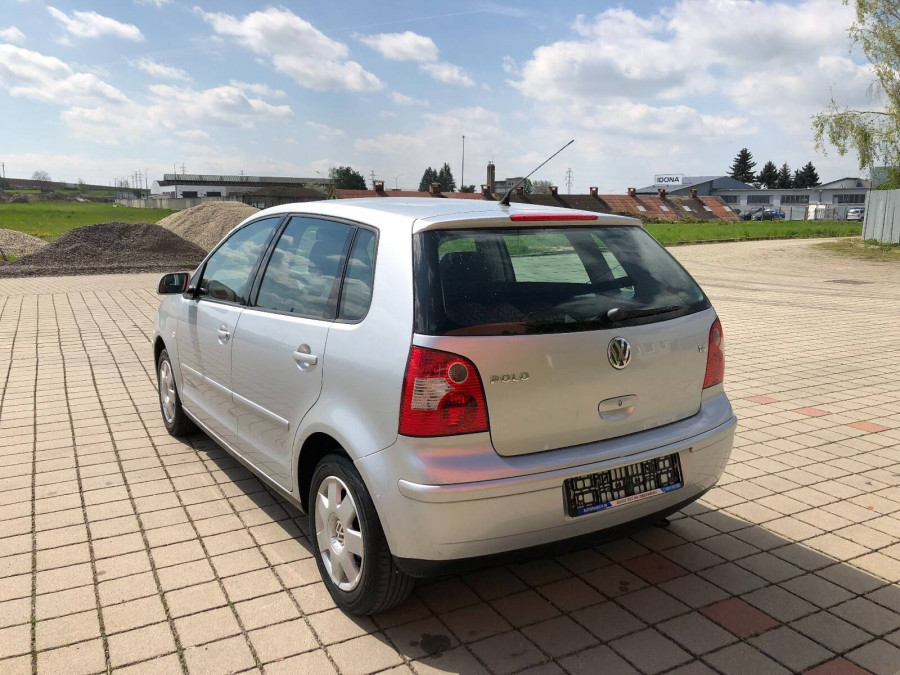 Volkswagen Polo 1.4 16V Automat •COMFORTLINE• → sezónne prezutie