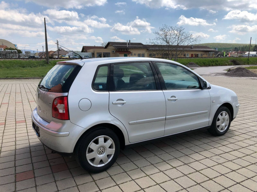 Volkswagen Polo 1.4 16V Automat •COMFORTLINE• → sezónne prezutie